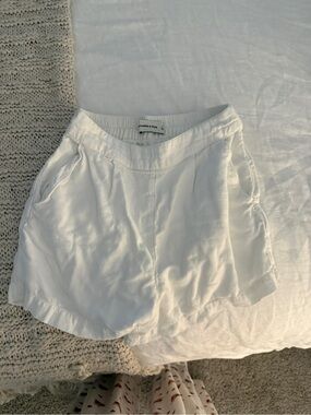 Abercombie & Fitch White Casual Linen-Blend Shorts